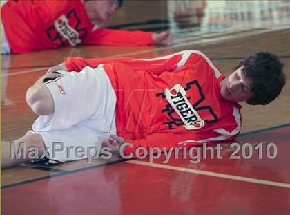 Thumbnail 3 in Mamaroneck vs. Indian Hills (Harry Jefferson Holiday Showcase) photogallery.