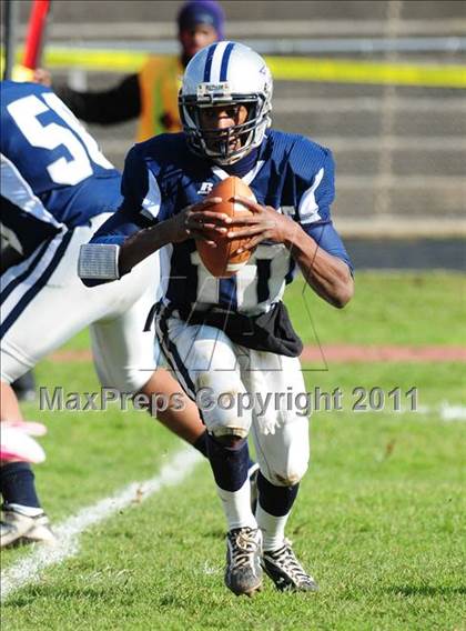 Thumbnail 3 in Sheehan @ Hillhouse photogallery.