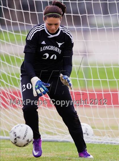 Thumbnail 3 in Cinco Ranch vs Dobie (Pearland Soccer Classic) photogallery.