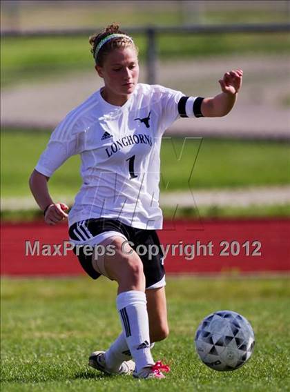Thumbnail 3 in Cinco Ranch vs Dobie (Pearland Soccer Classic) photogallery.