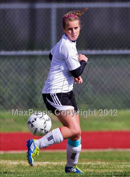 Thumbnail 2 in Cinco Ranch vs Dobie (Pearland Soccer Classic) photogallery.