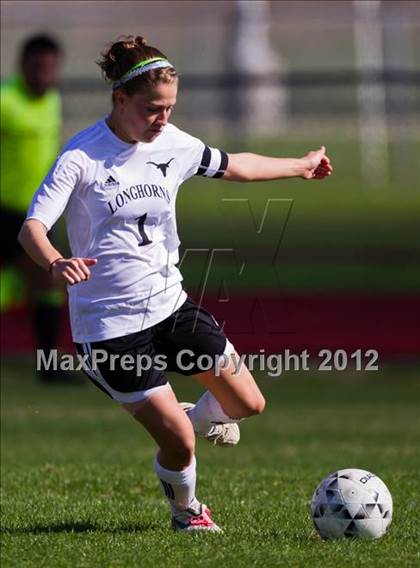 Thumbnail 3 in Cinco Ranch vs Dobie (Pearland Soccer Classic) photogallery.
