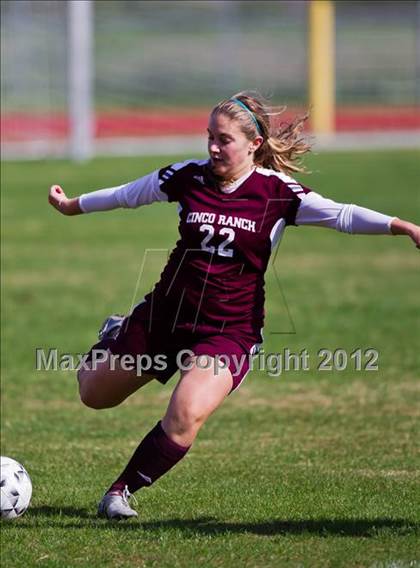 Thumbnail 3 in Cinco Ranch vs Dobie (Pearland Soccer Classic) photogallery.