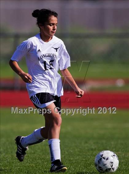 Thumbnail 3 in Cinco Ranch vs Dobie (Pearland Soccer Classic) photogallery.