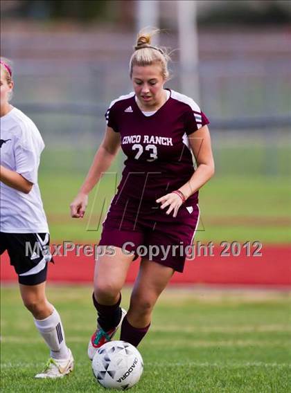 Thumbnail 1 in Cinco Ranch vs Dobie (Pearland Soccer Classic) photogallery.
