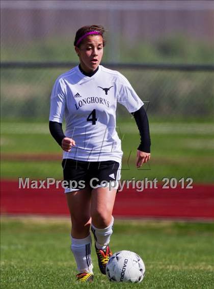 Thumbnail 2 in Cinco Ranch vs Dobie (Pearland Soccer Classic) photogallery.
