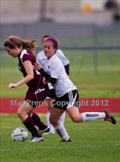Thumbnail 2 in Cinco Ranch vs Dobie (Pearland Soccer Classic) photogallery.