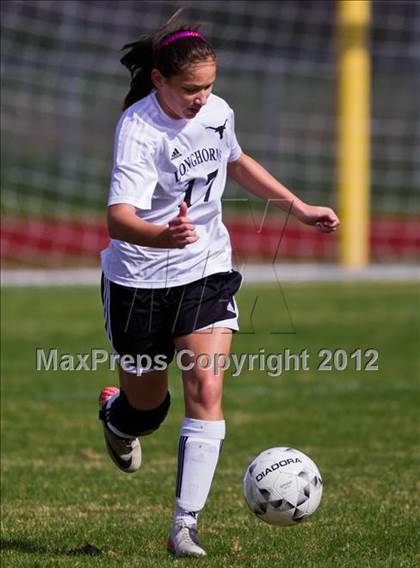 Thumbnail 2 in Cinco Ranch vs Dobie (Pearland Soccer Classic) photogallery.
