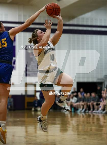 Thumbnail 3 in Meadowbrook Christian vs. Greenwood (PIAA 1A Second Round) photogallery.