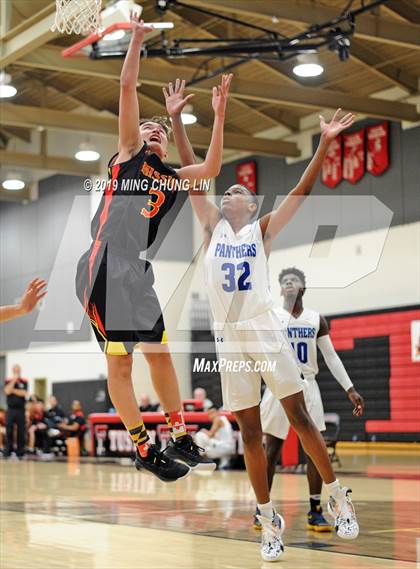 Thumbnail 1 in Mission Viejo vs. Jordan (Tustin Holiday Classic) photogallery.