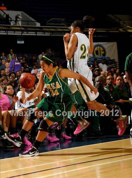 Thumbnail 1 in Long Beach Poly vs. Brea Olinda (CIF SS D1AA Semifinal) photogallery.