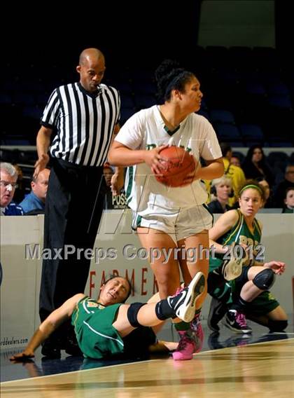 Thumbnail 3 in Long Beach Poly vs. Brea Olinda (CIF SS D1AA Semifinal) photogallery.