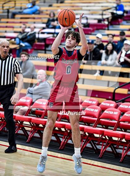 Thumbnail 2 in St. Margaret's vs. Aliso Niguel (Nike Extravaganza) photogallery.