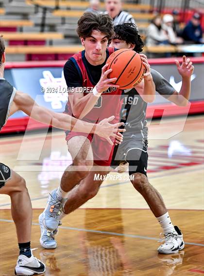 Thumbnail 3 in St. Margaret's vs. Aliso Niguel (Nike Extravaganza) photogallery.