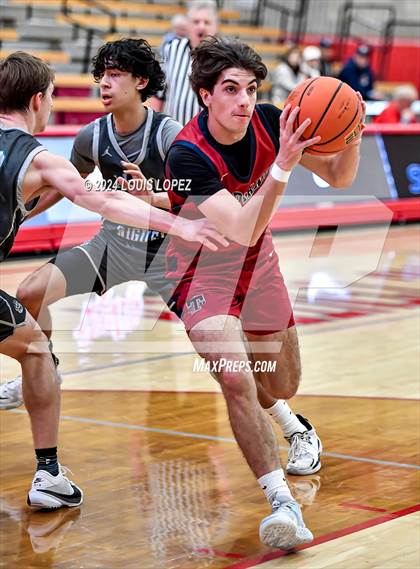 Thumbnail 2 in St. Margaret's vs. Aliso Niguel (Nike Extravaganza) photogallery.