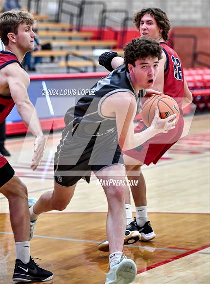 Thumbnail 1 in St. Margaret's vs. Aliso Niguel (Nike Extravaganza) photogallery.