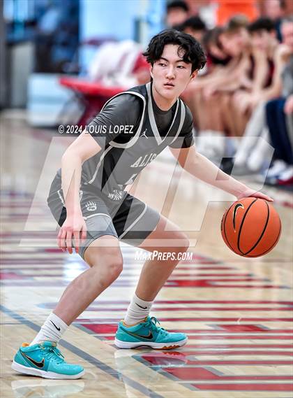 Thumbnail 2 in St. Margaret's vs. Aliso Niguel (Nike Extravaganza) photogallery.