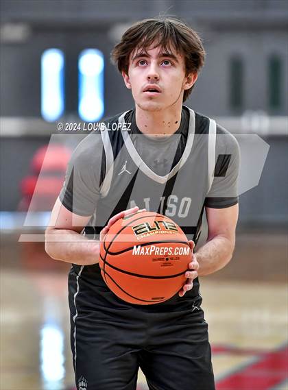 Thumbnail 3 in St. Margaret's vs. Aliso Niguel (Nike Extravaganza) photogallery.