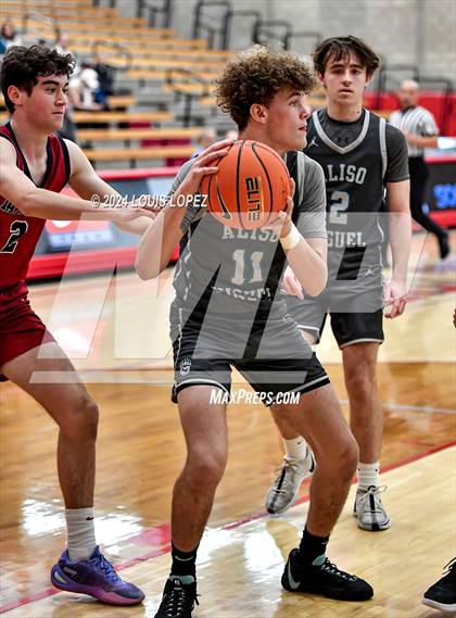 Thumbnail 3 in St. Margaret's vs. Aliso Niguel (Nike Extravaganza) photogallery.
