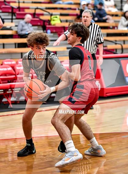 Thumbnail 2 in St. Margaret's vs. Aliso Niguel (Nike Extravaganza) photogallery.