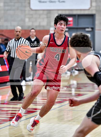 Thumbnail 2 in St. Margaret's vs. Aliso Niguel (Nike Extravaganza) photogallery.
