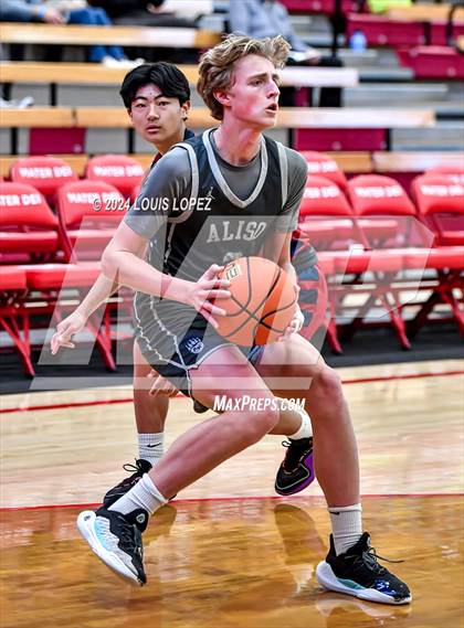 Thumbnail 1 in St. Margaret's vs. Aliso Niguel (Nike Extravaganza) photogallery.
