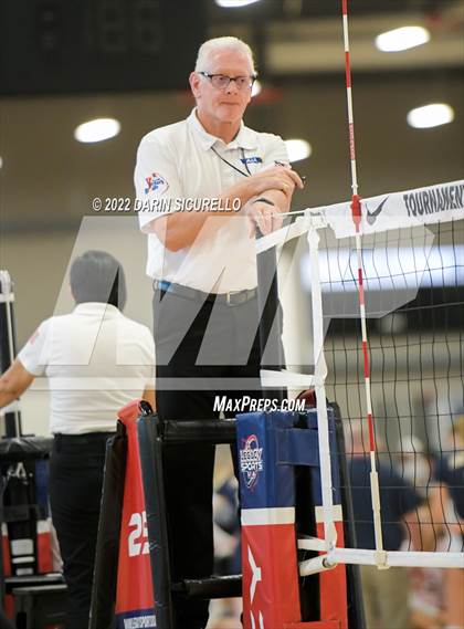 Thumbnail 2 in Eagle vs. Bishop's (Nike TOC Southwest - Final) photogallery.