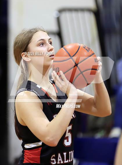 Thumbnail 2 in Grand Saline vs Scurry-Rosser photogallery.