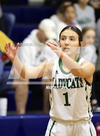 Thumbnail 3 in Grand Saline vs Scurry-Rosser photogallery.