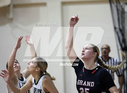 Thumbnail 2 in Grand Saline vs Scurry-Rosser photogallery.
