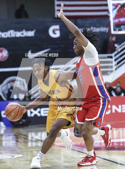 Thumbnail 1 in DeMatha vs. Bishop Loughlin (Spalding Hoophall Classic) photogallery.