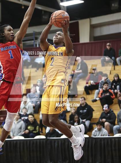 Thumbnail 1 in DeMatha vs. Bishop Loughlin (Spalding Hoophall Classic) photogallery.