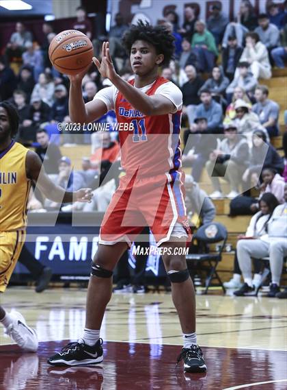 Thumbnail 1 in DeMatha vs. Bishop Loughlin (Spalding Hoophall Classic) photogallery.