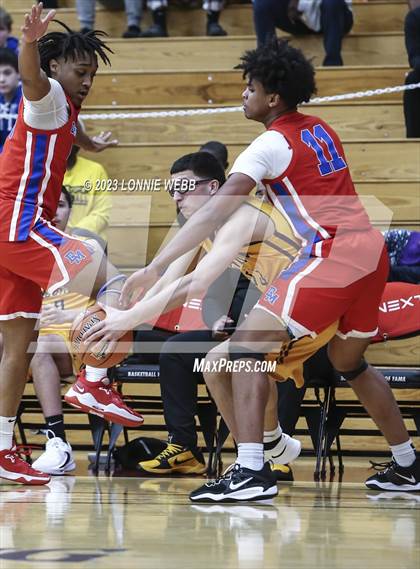 Thumbnail 2 in DeMatha vs. Bishop Loughlin (Spalding Hoophall Classic) photogallery.