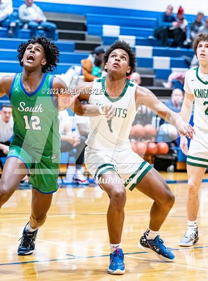 Thumbnail 3 in Blue Springs South vs. Barstow (Grain Valley Invitational) photogallery.