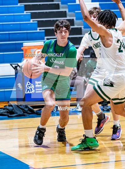 Thumbnail 1 in Blue Springs South vs. Barstow (Grain Valley Invitational) photogallery.