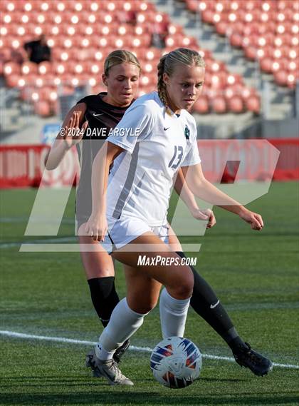 Thumbnail 1 in Syracuse vs Lone Peak (UHSAA 6A Semifinal) photogallery.