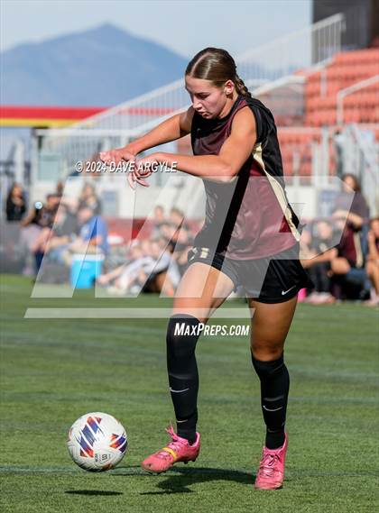 Thumbnail 2 in Syracuse vs Lone Peak (UHSAA 6A Semifinal) photogallery.