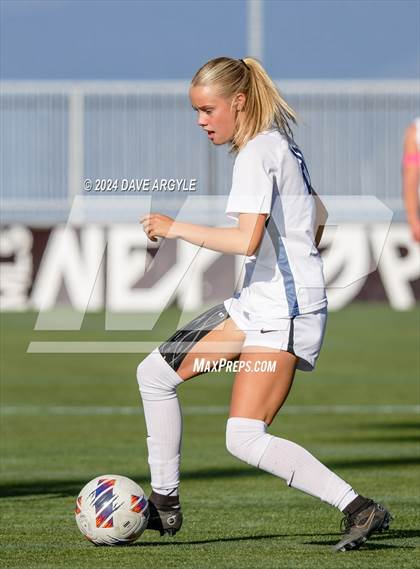 Thumbnail 3 in Syracuse vs Lone Peak (UHSAA 6A Semifinal) photogallery.