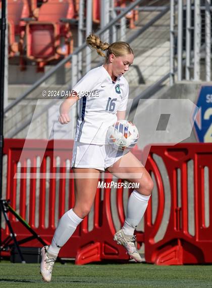Thumbnail 3 in Syracuse vs Lone Peak (UHSAA 6A Semifinal) photogallery.