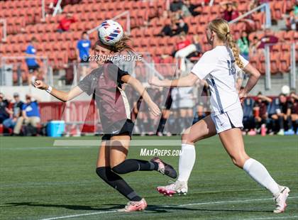 Thumbnail 2 in Syracuse vs Lone Peak (UHSAA 6A Semifinal) photogallery.