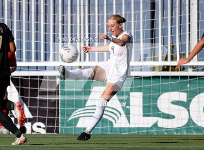 Thumbnail 2 in Syracuse vs Lone Peak (UHSAA 6A Semifinal) photogallery.
