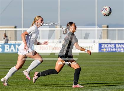 Thumbnail 2 in Syracuse vs Lone Peak (UHSAA 6A Semifinal) photogallery.
