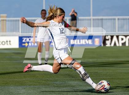 Thumbnail 3 in Syracuse vs Lone Peak (UHSAA 6A Semifinal) photogallery.