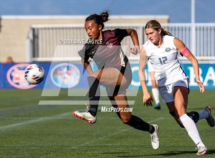 Thumbnail 1 in Syracuse vs Lone Peak (UHSAA 6A Semifinal) photogallery.