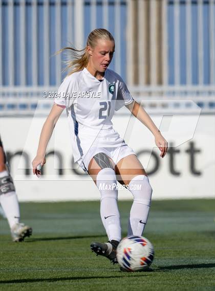 Thumbnail 2 in Syracuse vs Lone Peak (UHSAA 6A Semifinal) photogallery.