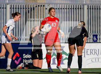 Thumbnail 2 in Syracuse vs Lone Peak (UHSAA 6A Semifinal) photogallery.