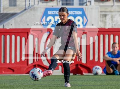 Thumbnail 3 in Syracuse vs Lone Peak (UHSAA 6A Semifinal) photogallery.