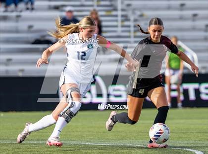 Thumbnail 2 in Syracuse vs Lone Peak (UHSAA 6A Semifinal) photogallery.