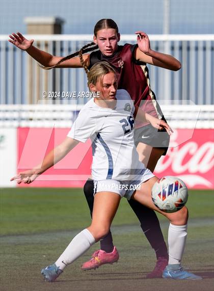 Thumbnail 3 in Syracuse vs Lone Peak (UHSAA 6A Semifinal) photogallery.